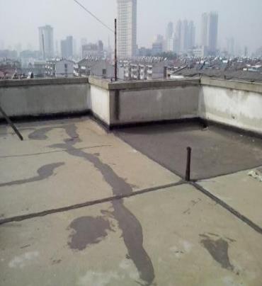 沙市漏水维修 楼顶漏水是什么原因，楼顶漏水维修方法是什么?